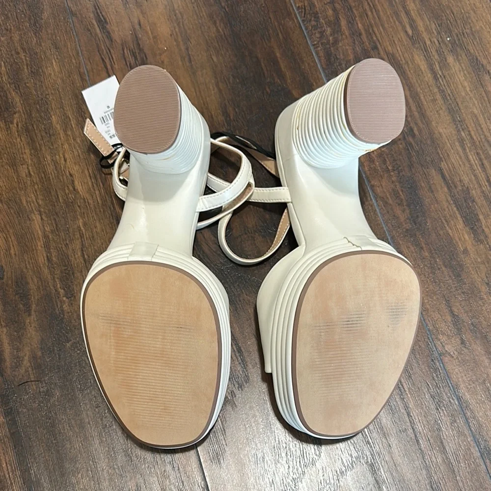 New Express Women's Elegant Cream Tan Distressed Platform Open Toe Sandals